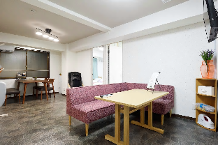 3 mins from Nankai Namba station (Namba area) 202