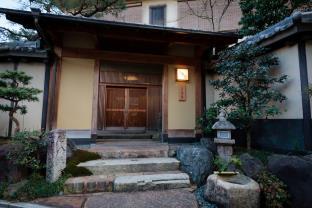 Kyoto Ryokan The KINOE