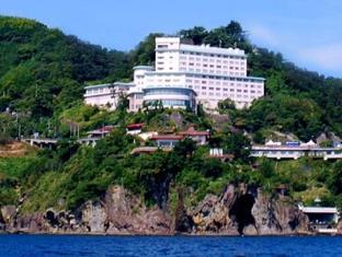 Atami Onsen Hotel New Akao Royal Wing