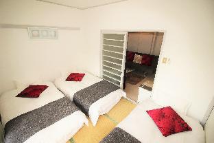 Near Tsutenkaku! Comfy room for 6 people! 201