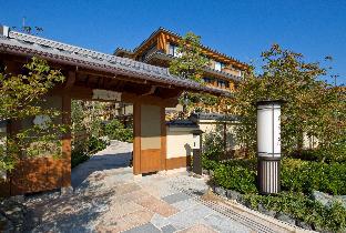 Kyoto Arashiyama Onsen Kadensho