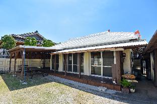 Okinawa traditional house renovated in quiet area!