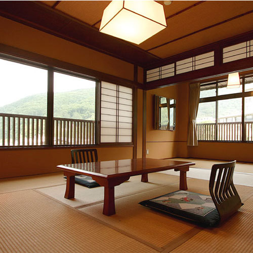 Shinshu Kakeyu Onsen Katsura Ryokan