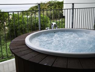 Condominium T-Room
