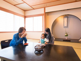 Gyokusenkaku Ryokan