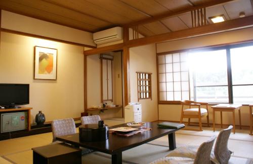 Shitakirisuzumeno Oyado Hotel Isobe Garden