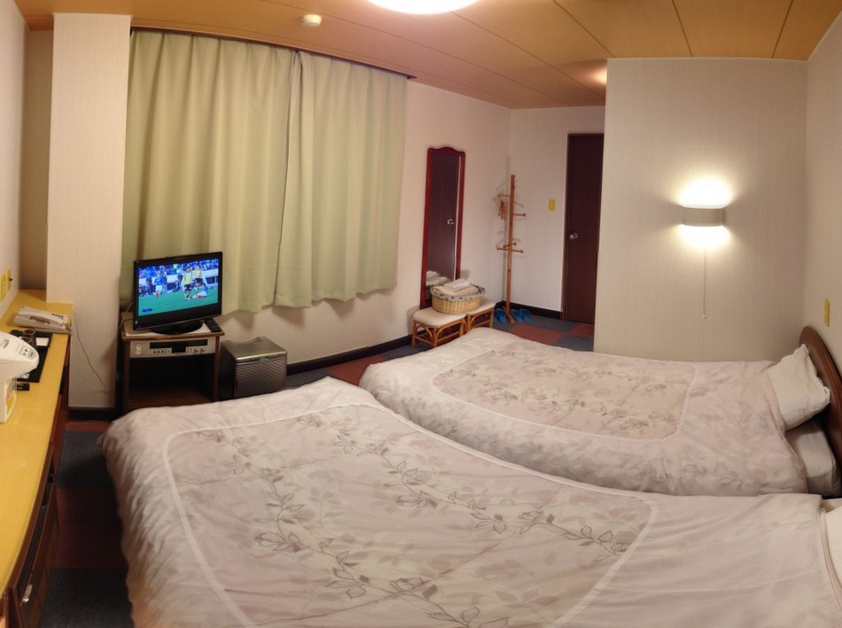 Shirakawa Business Hotel