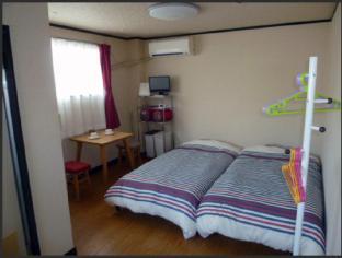 Apartment Room R. Seis