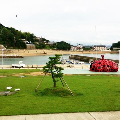 Naoshima Umibe no Yado Namihei <Naoshima>