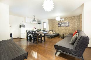 Sakuragawa Guest House 1F, 2F